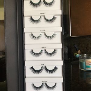 VELOUR LASHES LUMINOUS COLLECTION.